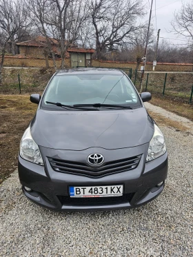 Toyota Verso като нова Verso , снимка 2