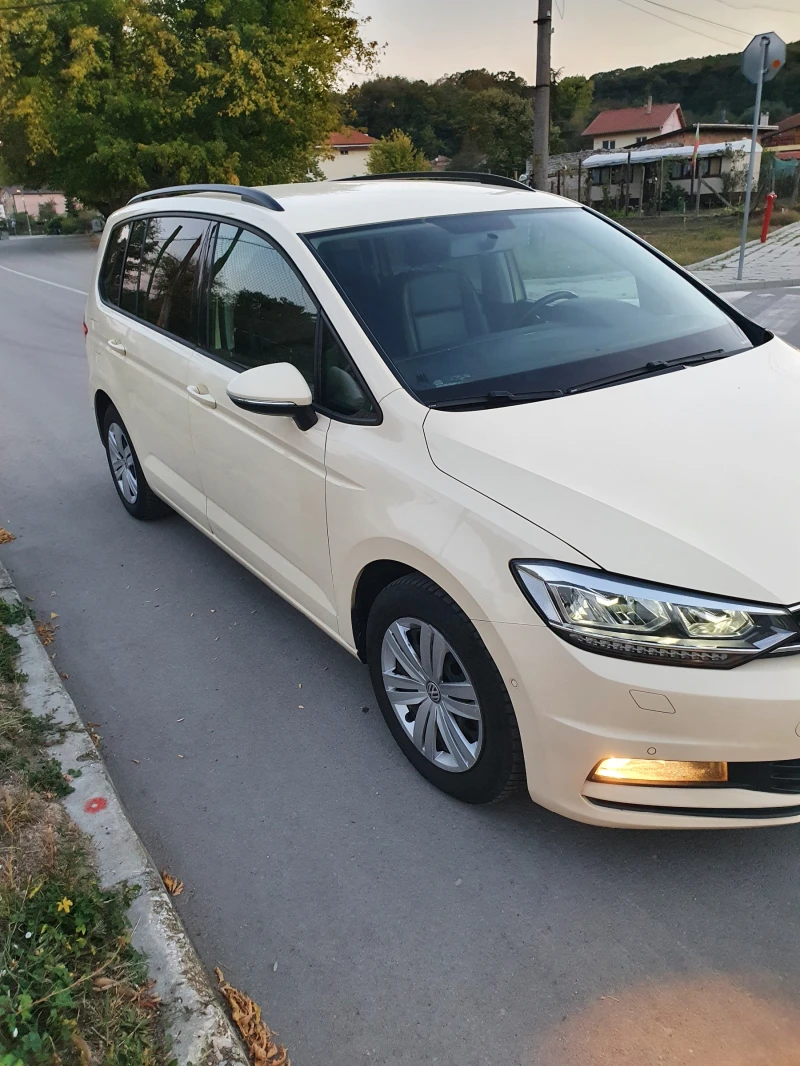 VW Touran 2.0 TDI , снимка 2 - Автомобили и джипове - 47371271