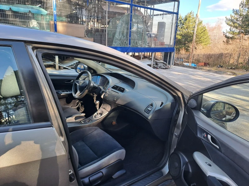 Honda Civic 1.8i.vtec, снимка 12 - Автомобили и джипове - 48629801