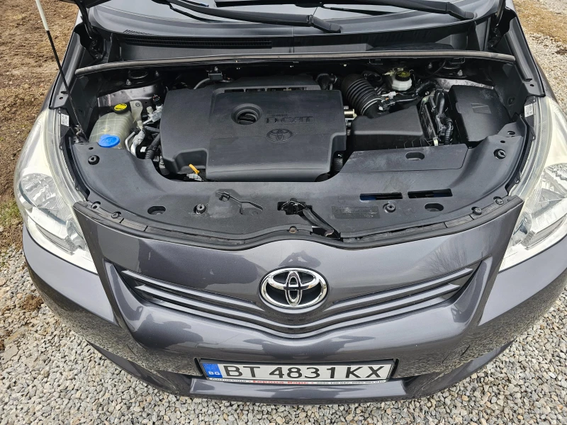 Toyota Verso като нова Verso , снимка 17 - Автомобили и джипове - 48842708