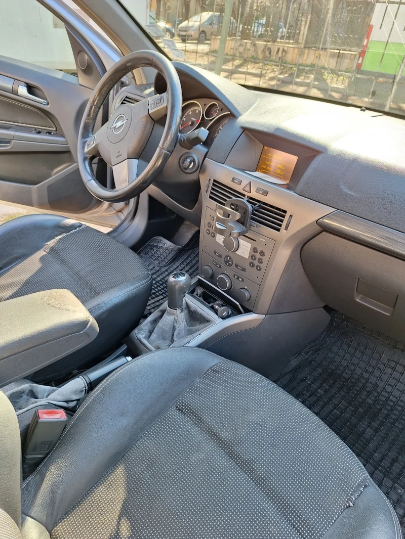 Opel Astra, снимка 3 - Автомобили и джипове - 49436488