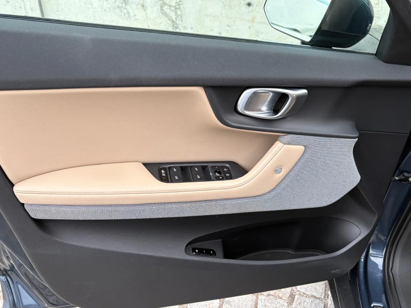 Polestar Polestar Electric 2/Long Range/DUAL/Performance/360 /PANO/H&K/Full , снимка 13 - Автомобили и джипове - 51672110