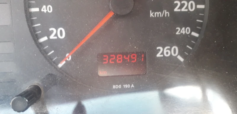 Audi A4, снимка 7 - Автомобили и джипове - 51709348