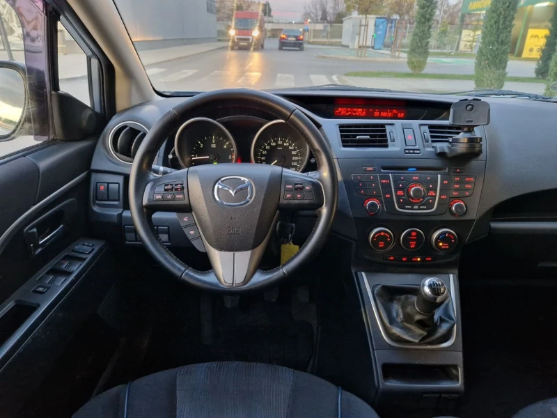 Mazda 5 1.6 дизел / 7 места , снимка 15 - Автомобили и джипове - 52541031