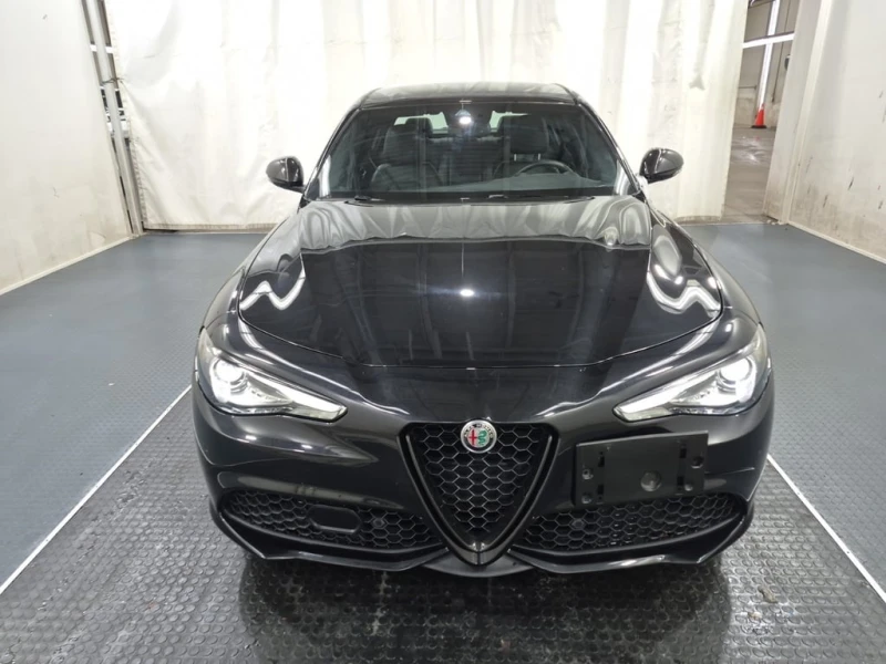 Alfa Romeo Giulia * TI SPORT * CARFAX * ЦЕНА ДО БГ, снимка 2 - Автомобили и джипове - 53395401