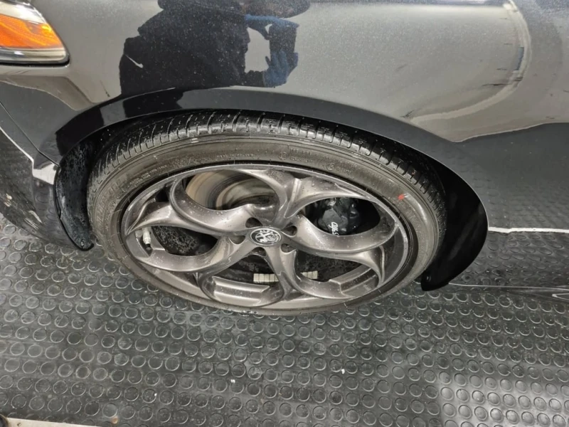 Alfa Romeo Giulia * TI SPORT * CARFAX * ЦЕНА ДО БГ, снимка 14 - Автомобили и джипове - 53395401