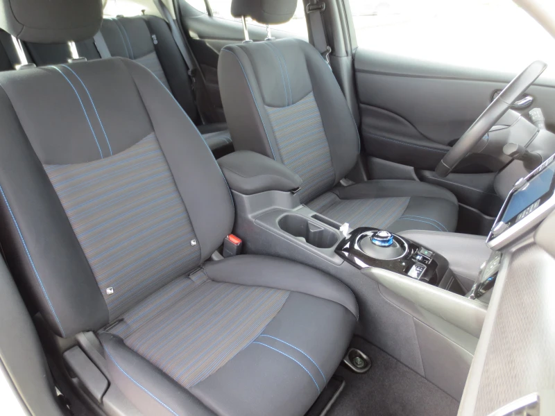 Nissan Leaf , снимка 13 - Автомобили и джипове - 53536607