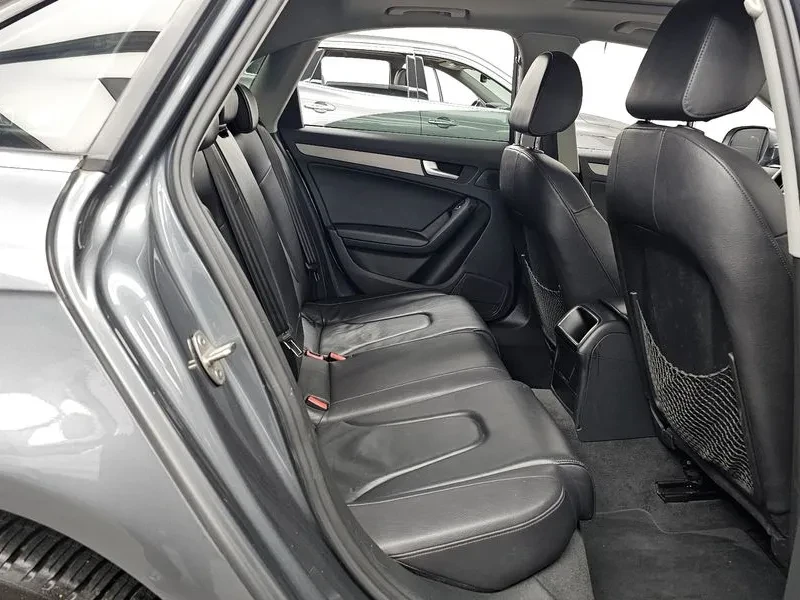 Audi A4 2.0 TDI, снимка 12 - Автомобили и джипове - 54144448