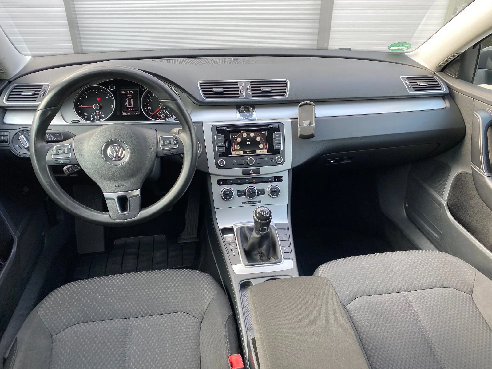 VW Passat 1.6 TDi EURO 5B TOP - изображение 10