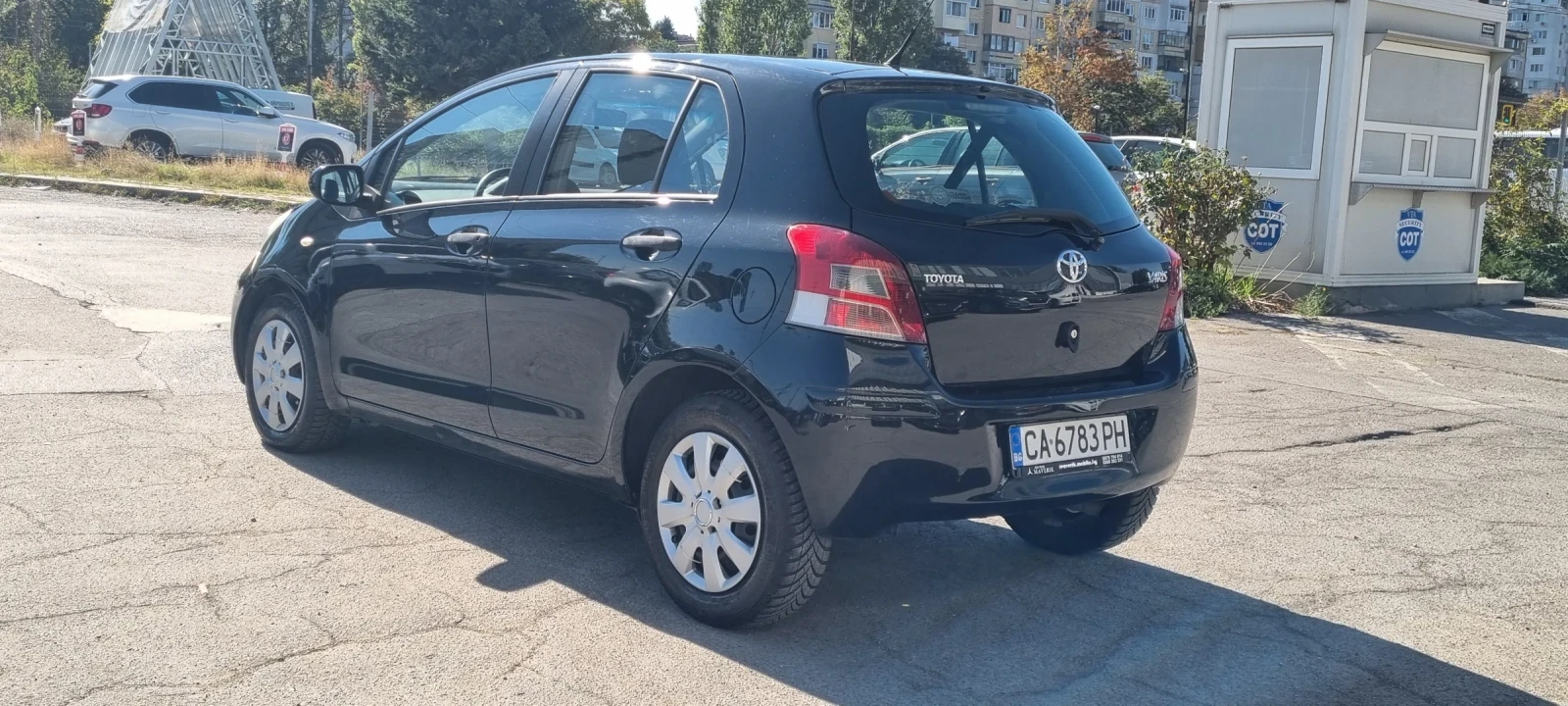 Toyota Yaris 1.3i 100k.c EURO 5 - изображение 6