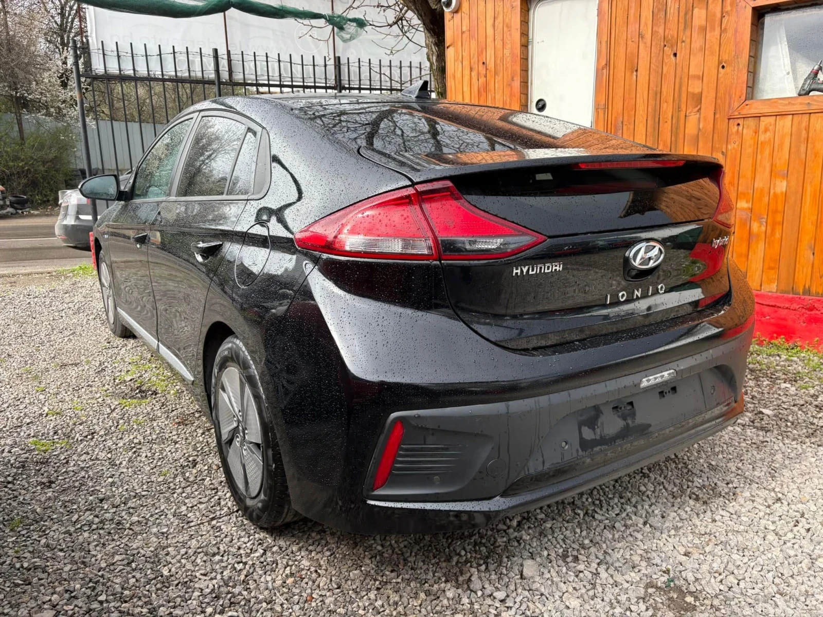 Hyundai Ioniq 1.6i Blue-Drive/ hybrid  - изображение 3