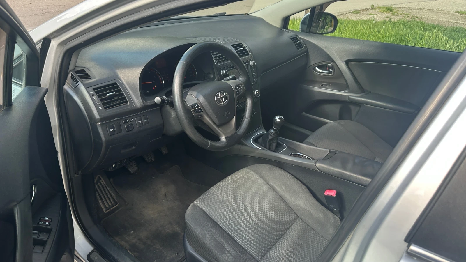 Toyota Avensis 2.2 D4D  | Mobile.bg — изображение 14