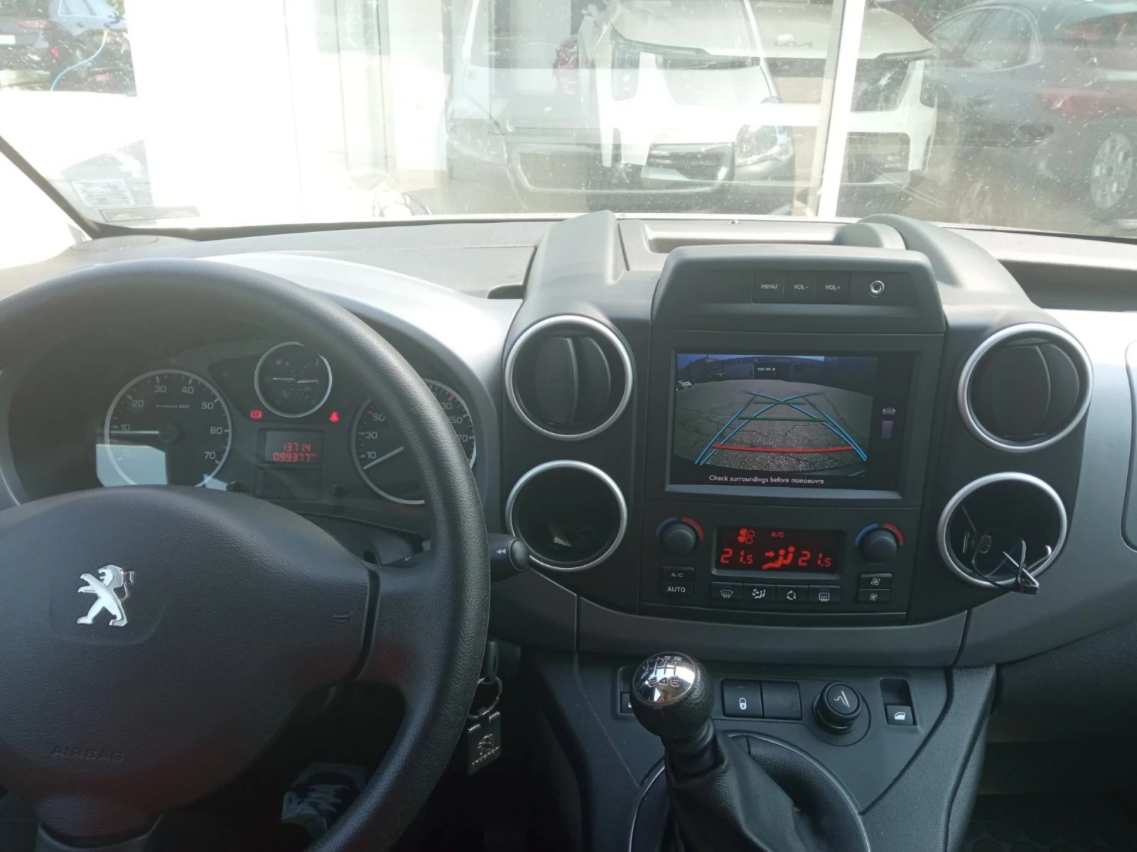 Peugeot Partner Tepee - изображение 6