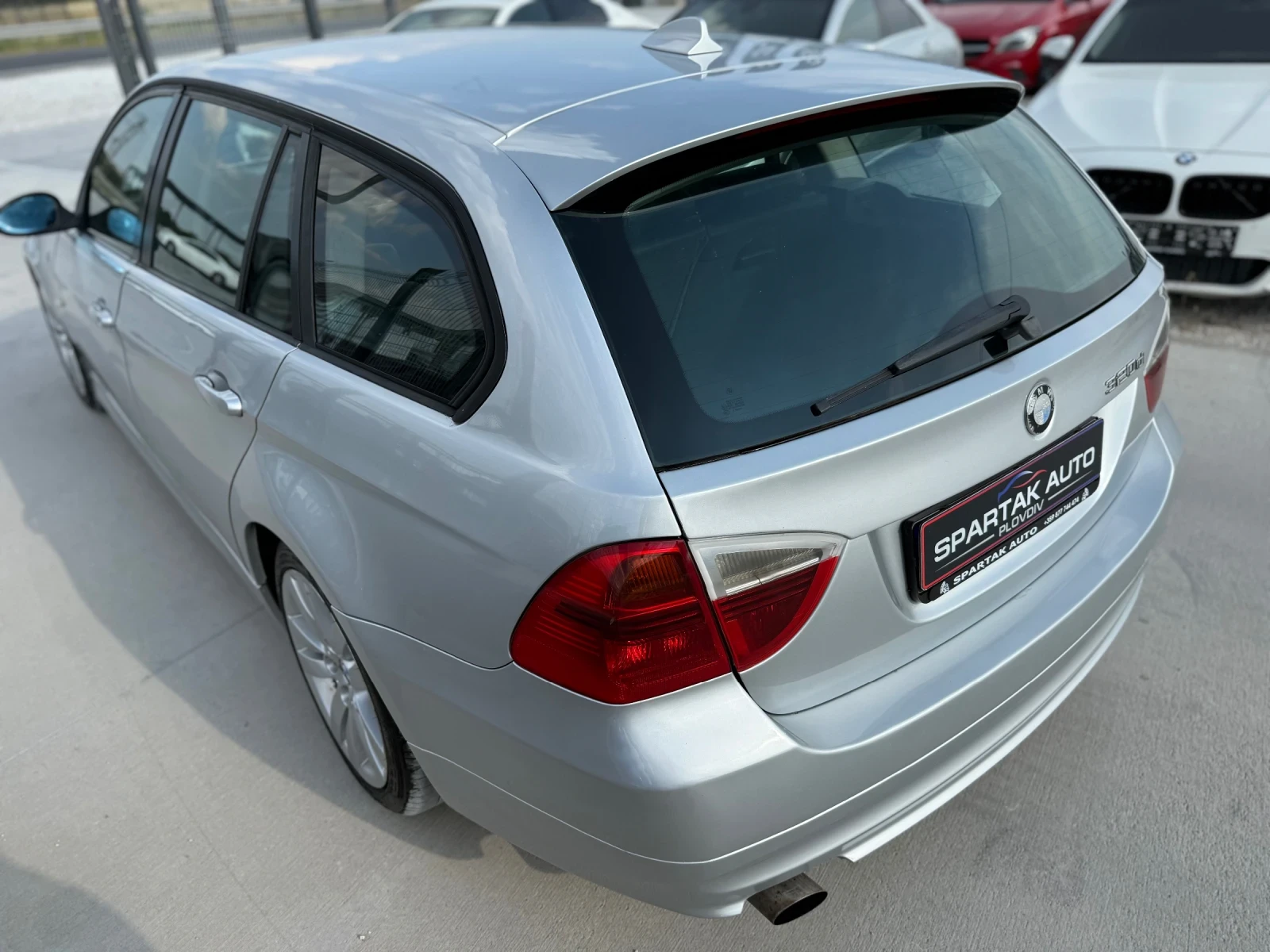 BMW 320 D* 2008г* АВТОМАТИК* КОЖА* НАВИ* 164к.с*  - изображение 6
