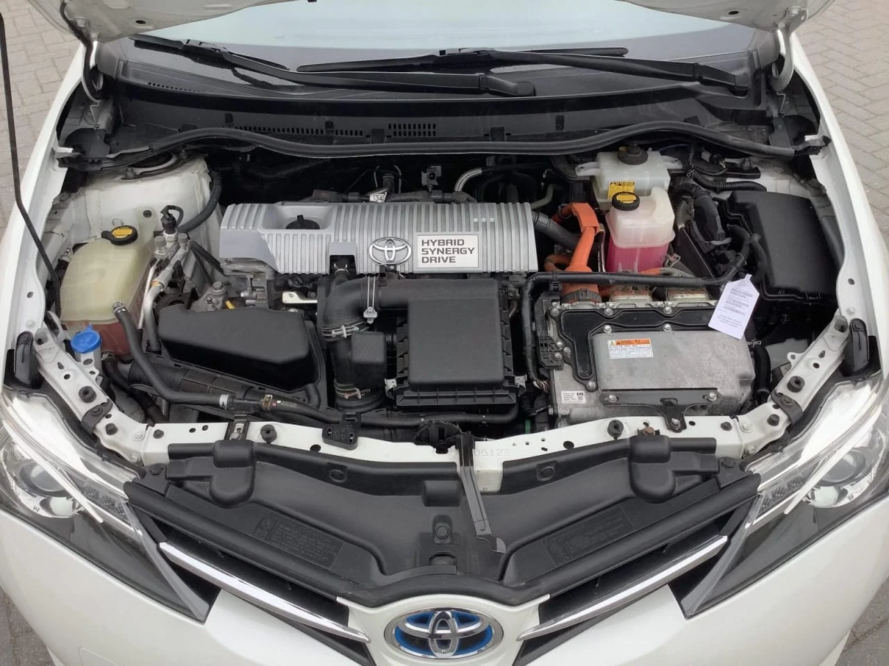 Toyota Auris 1.8 HYBRID Panorama - изображение 8