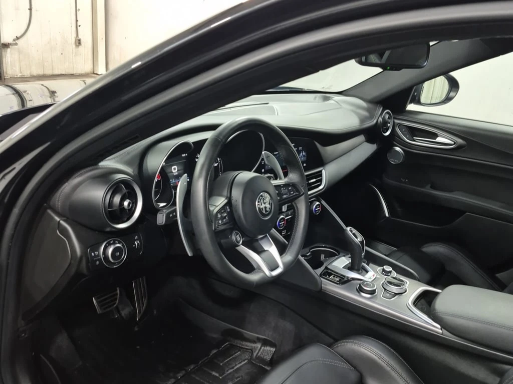 Alfa Romeo Giulia * TI SPORT * CARFAX * ЦЕНА ДО БГ - изображение 8