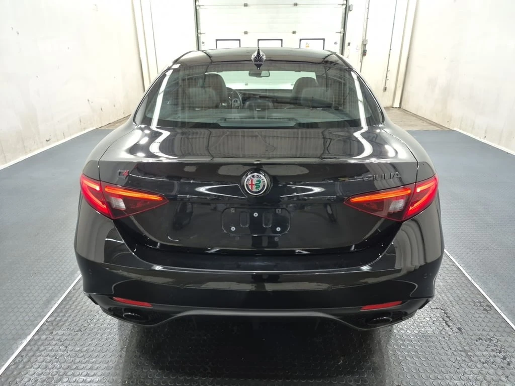 Alfa Romeo Giulia * TI SPORT * CARFAX * ЦЕНА ДО БГ - изображение 5