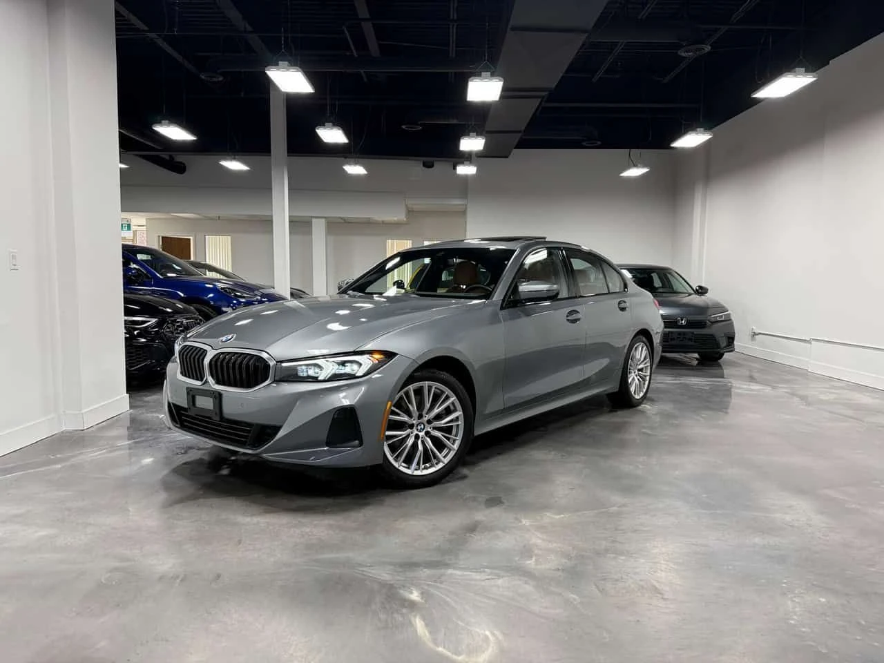 BMW 330 * 330i xDrive * CARFAX * ���� �� �� | Mobile.bg � ����������� 1