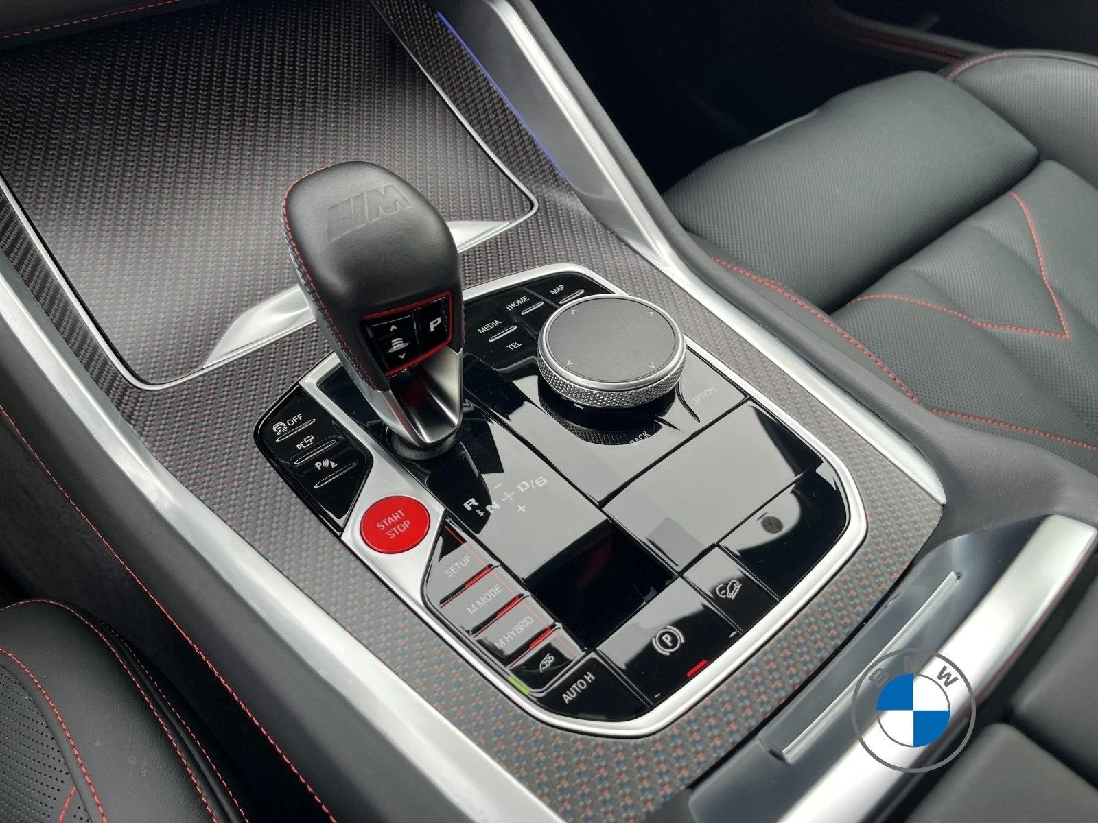 BMW XM LABEL/748 HP/PLUG-IN/CARBON/H&K/ICONIC GLOW/, снимка 12 - Автомобили и джипове - 53811114