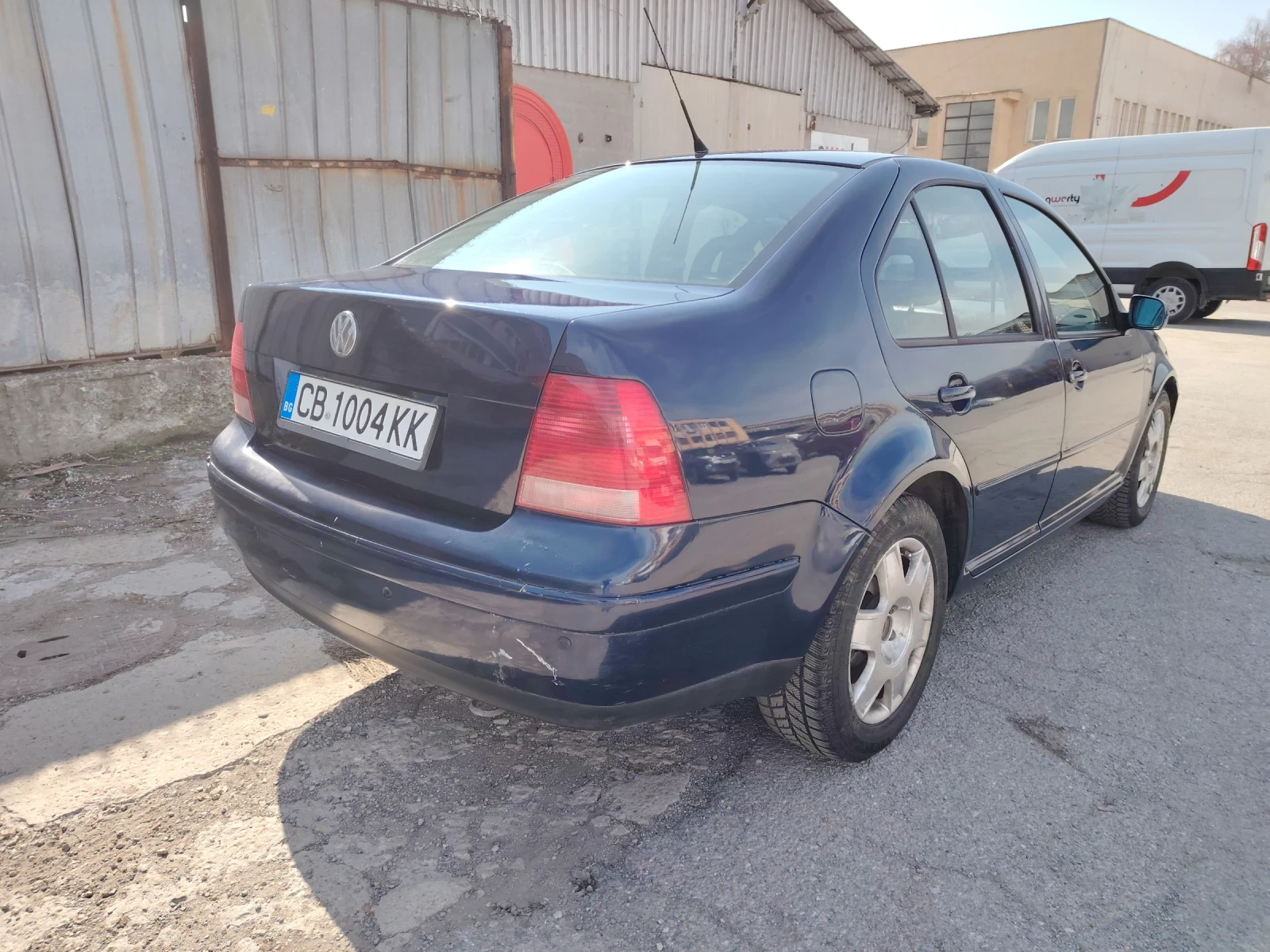 VW Bora, снимка 5 - Автомобили и джипове - 53837850