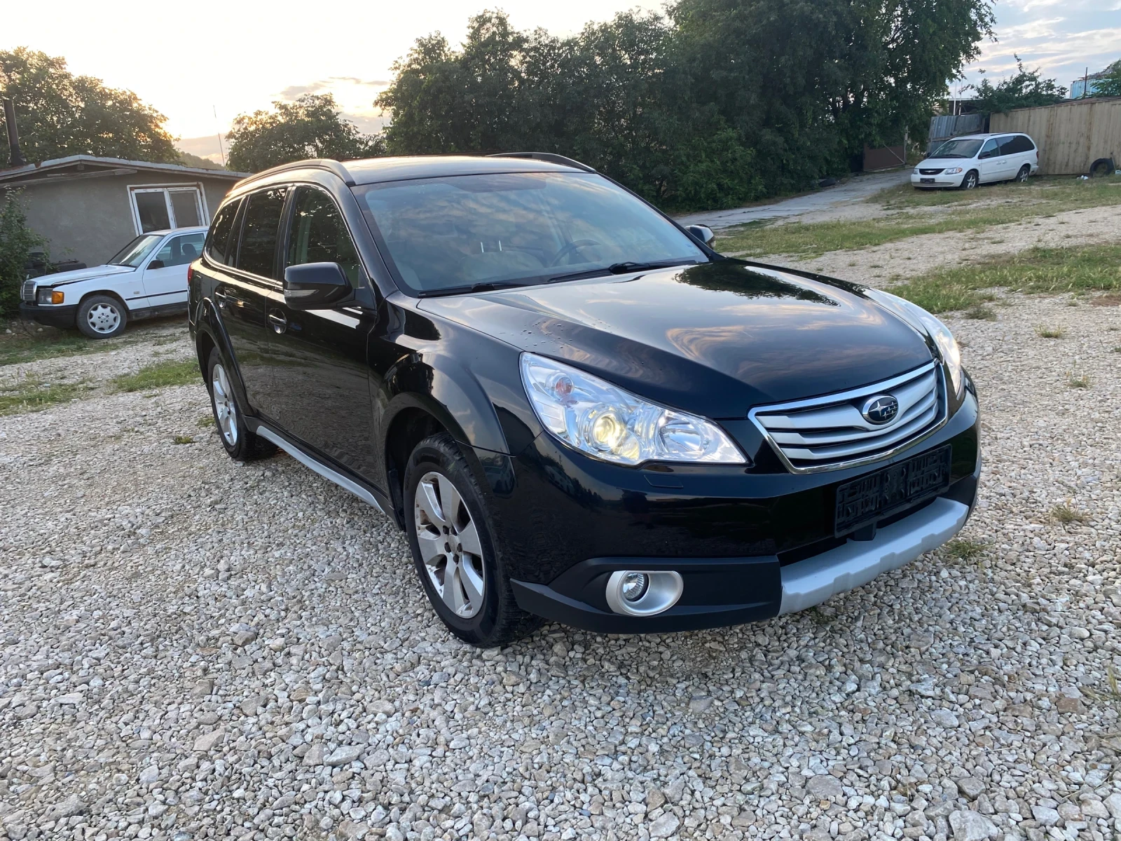 Subaru Outback 3.6 AWD 260 к.с, снимка 3 - Автомобили и джипове - 54804529