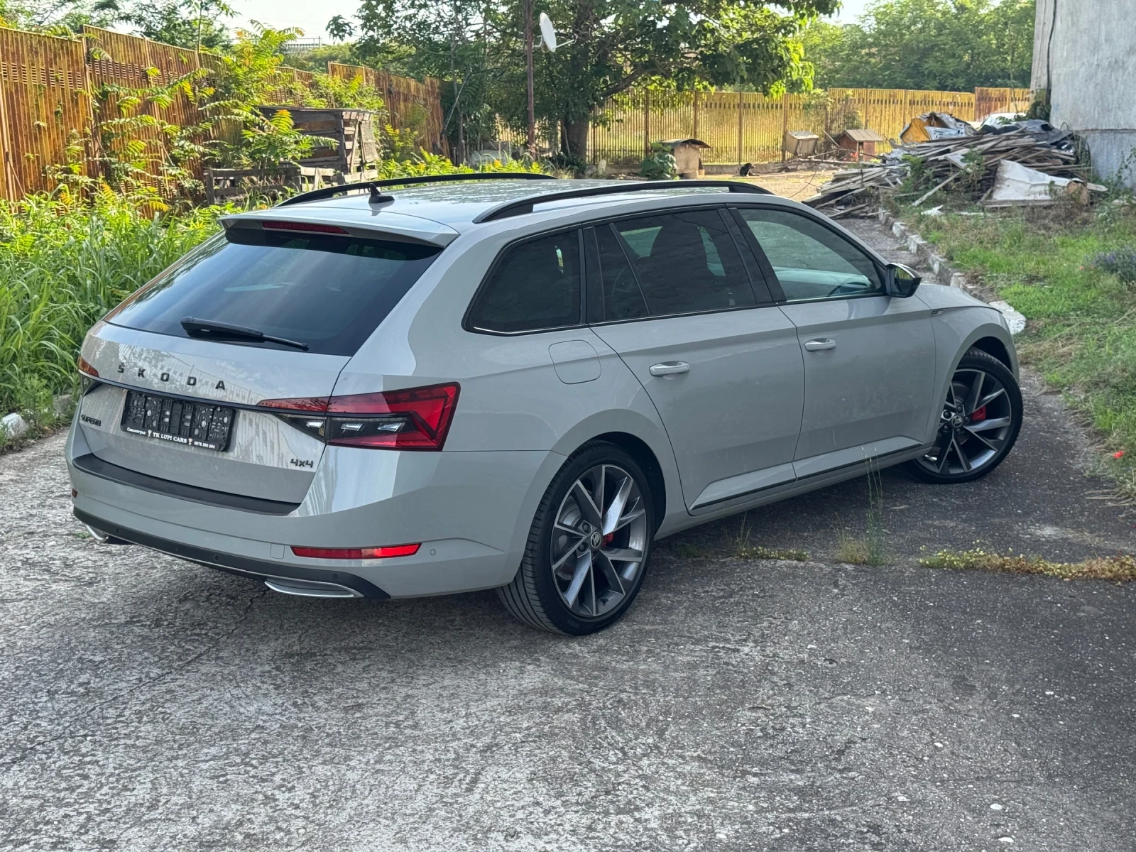 Skoda Superb 2.0TDI 4x4 Facelift SportLine Virtual Canton , снимка 3 - Автомобили и джипове - 54936199