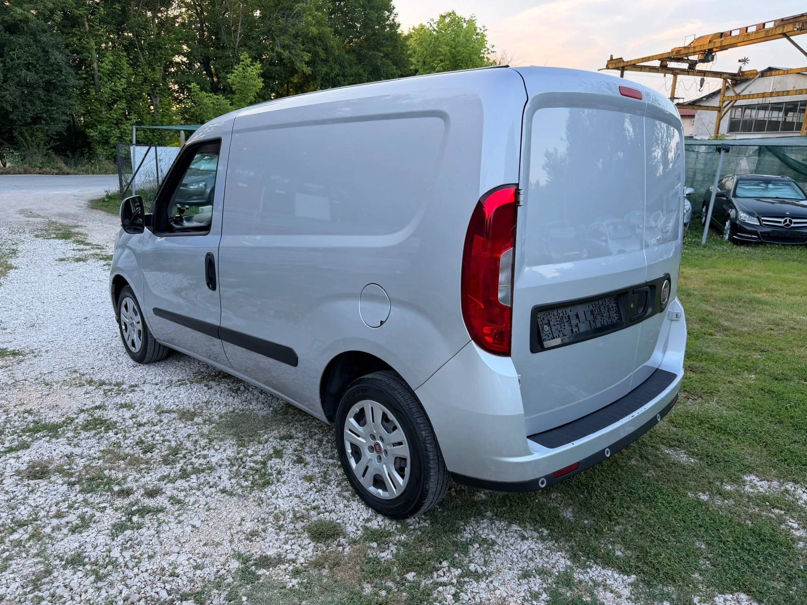 Fiat Doblo 1.6 M-JET / EURO 6 / NAVI, снимка 7 - Автомобили и джипове - 54991556
