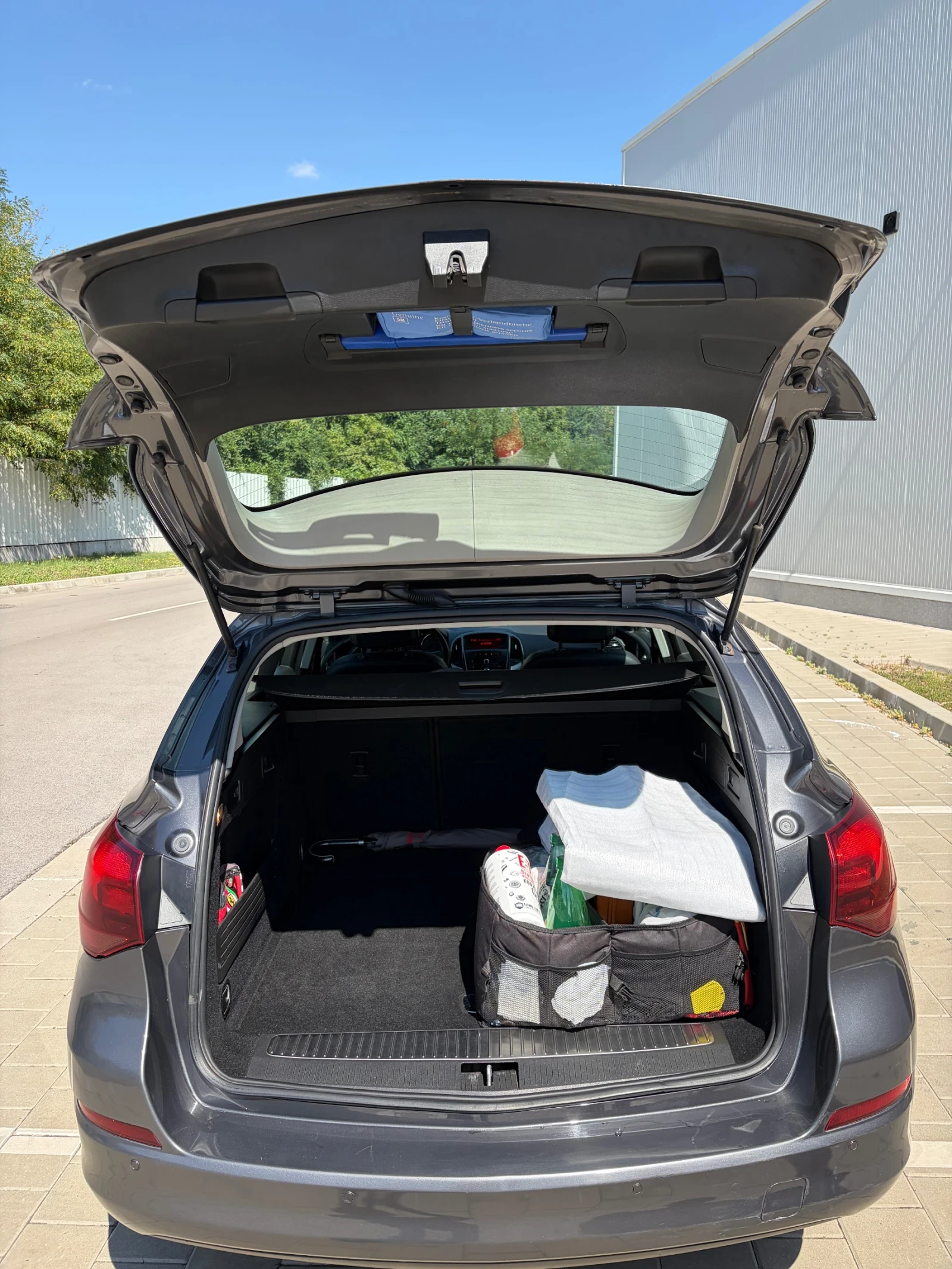 Opel Astra J Sport Tourer, снимка 6 - Автомобили и джипове - 55562825
