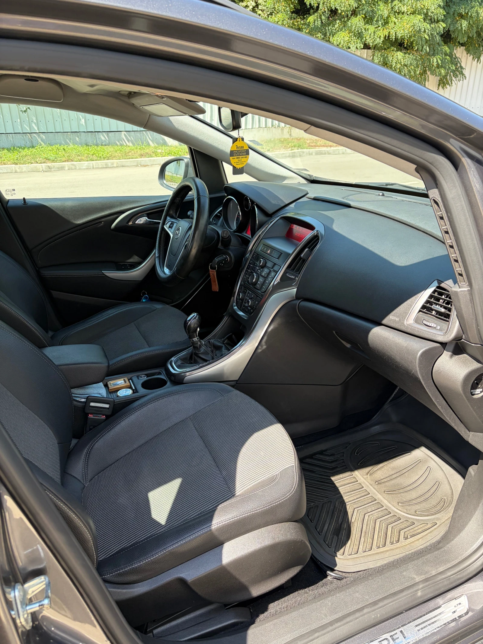 Opel Astra J Sport Tourer, снимка 10 - Автомобили и джипове - 55562825