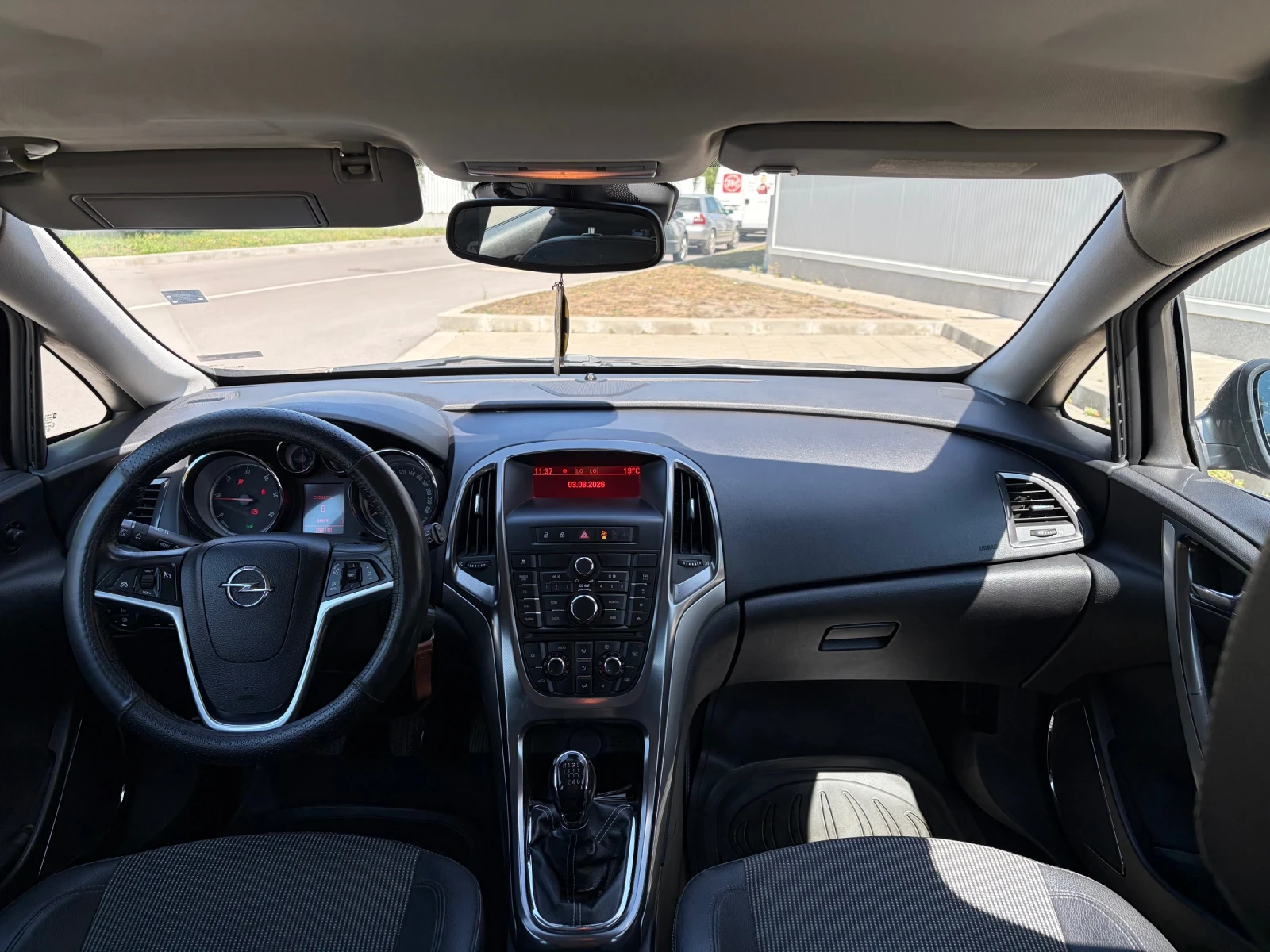 Opel Astra J Sport Tourer, снимка 11 - Автомобили и джипове - 55562825