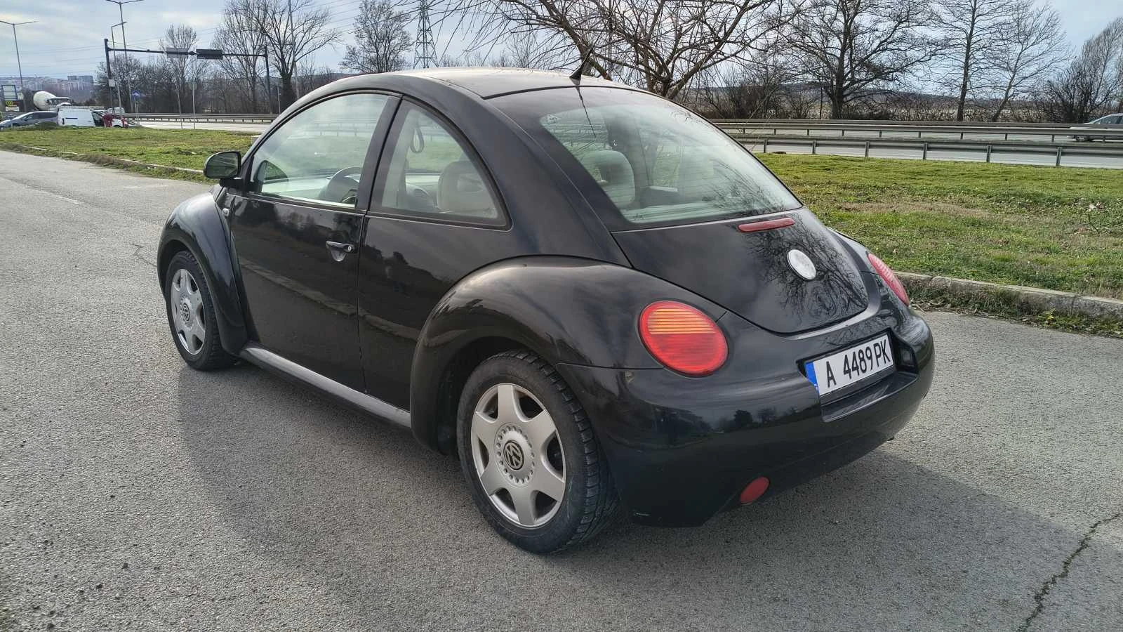 VW New beetle, снимка 5 - Автомобили и джипове - 55613957