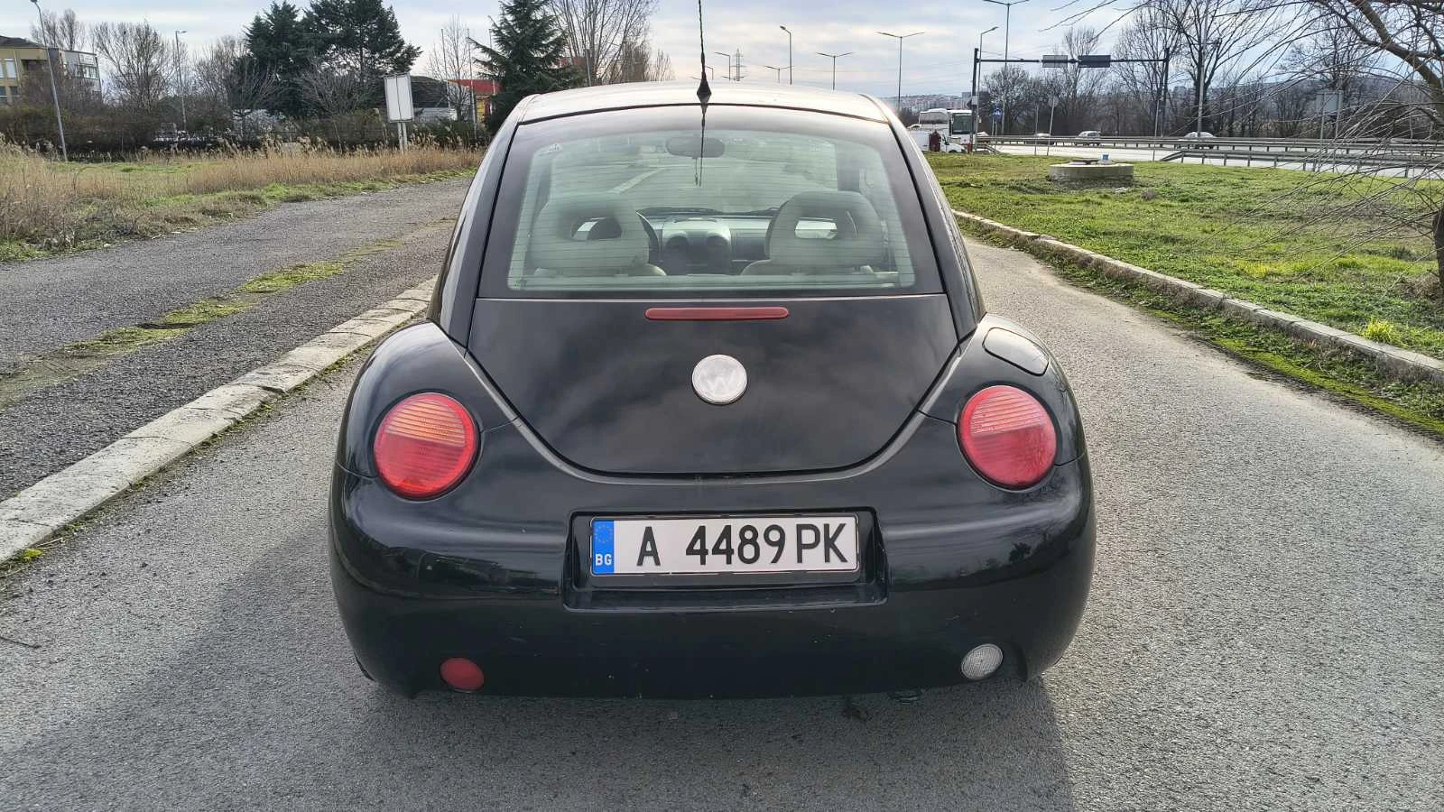 VW New beetle, снимка 4 - Автомобили и джипове - 55613957