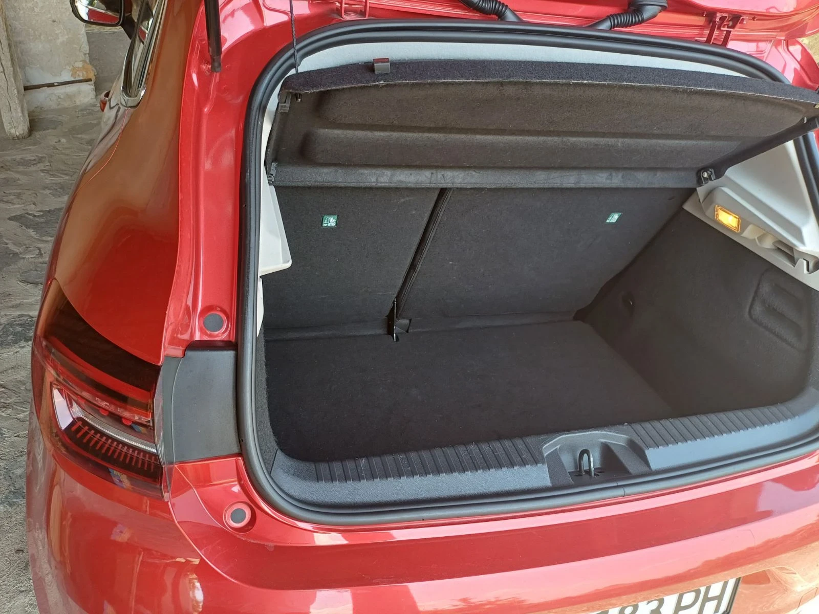 Renault Clio 1.3 ТСе, автомат, снимка 6 - Автомобили и джипове - 55671918