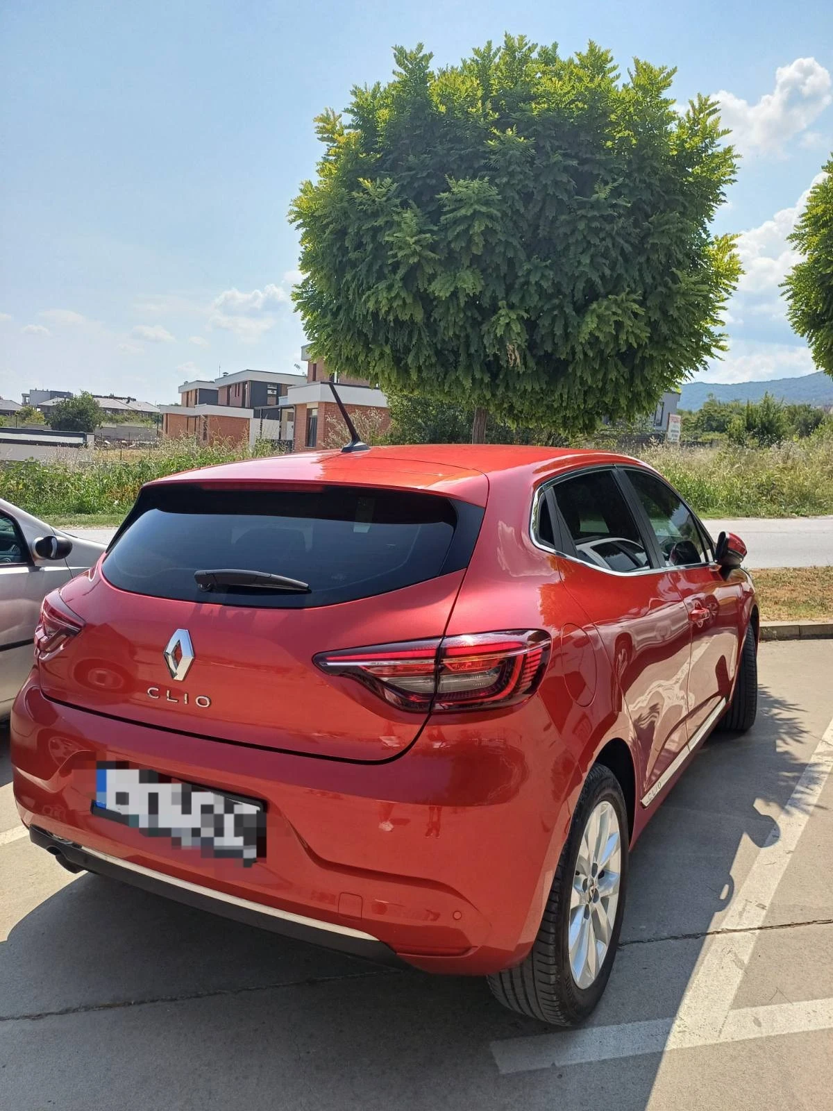 Renault Clio 1.3 ТСе, автомат, снимка 4 - Автомобили и джипове - 55671918