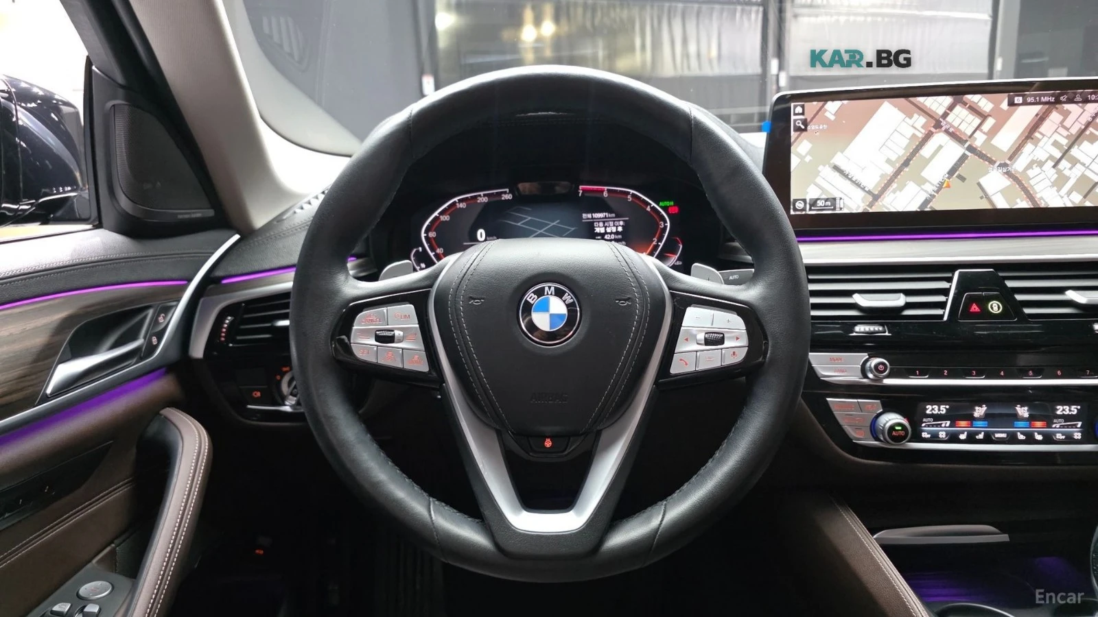 BMW 530 XDRIVE* LUXURY* DISTRONIC* ПОДГРЕВ* ОБДУХ* 360* , снимка 6 - Автомобили и джипове - 55846270