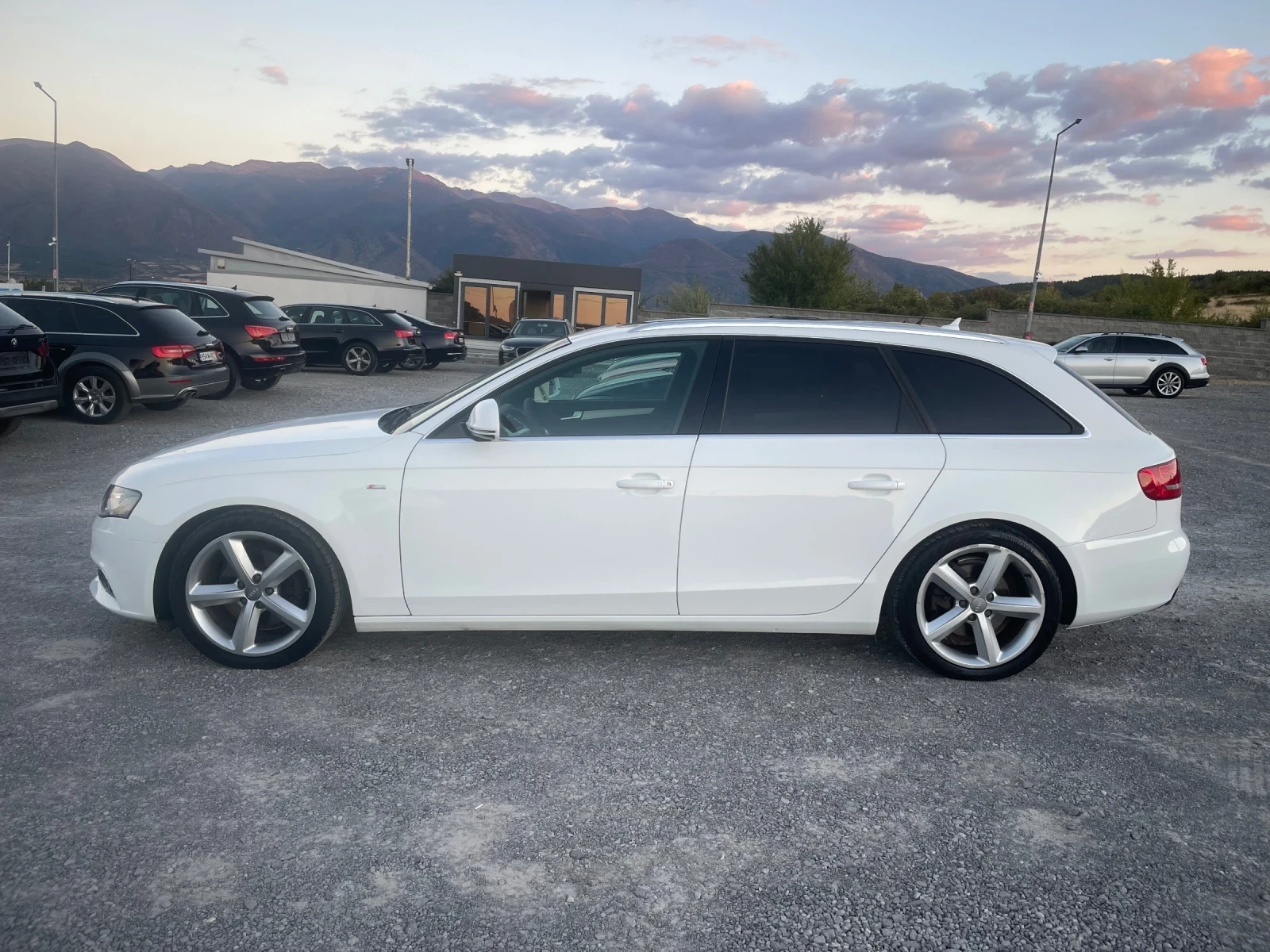 Audi A4 2.0TDI S-LINE NAVI LED BI-XENON EURO5 | Mobile.bg � ����������� 4