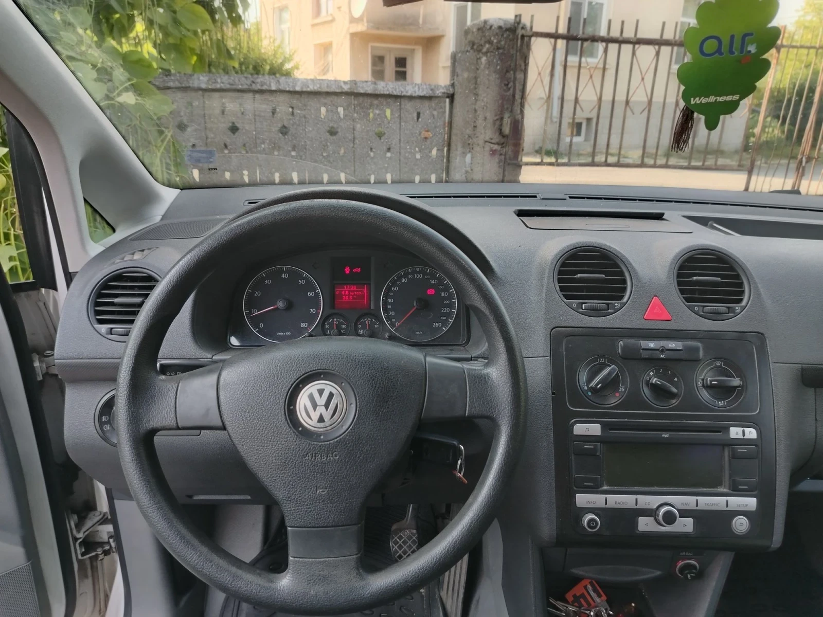 VW Caddy Метан+ бензин, снимка 7 - Автомобили и джипове - 56200642