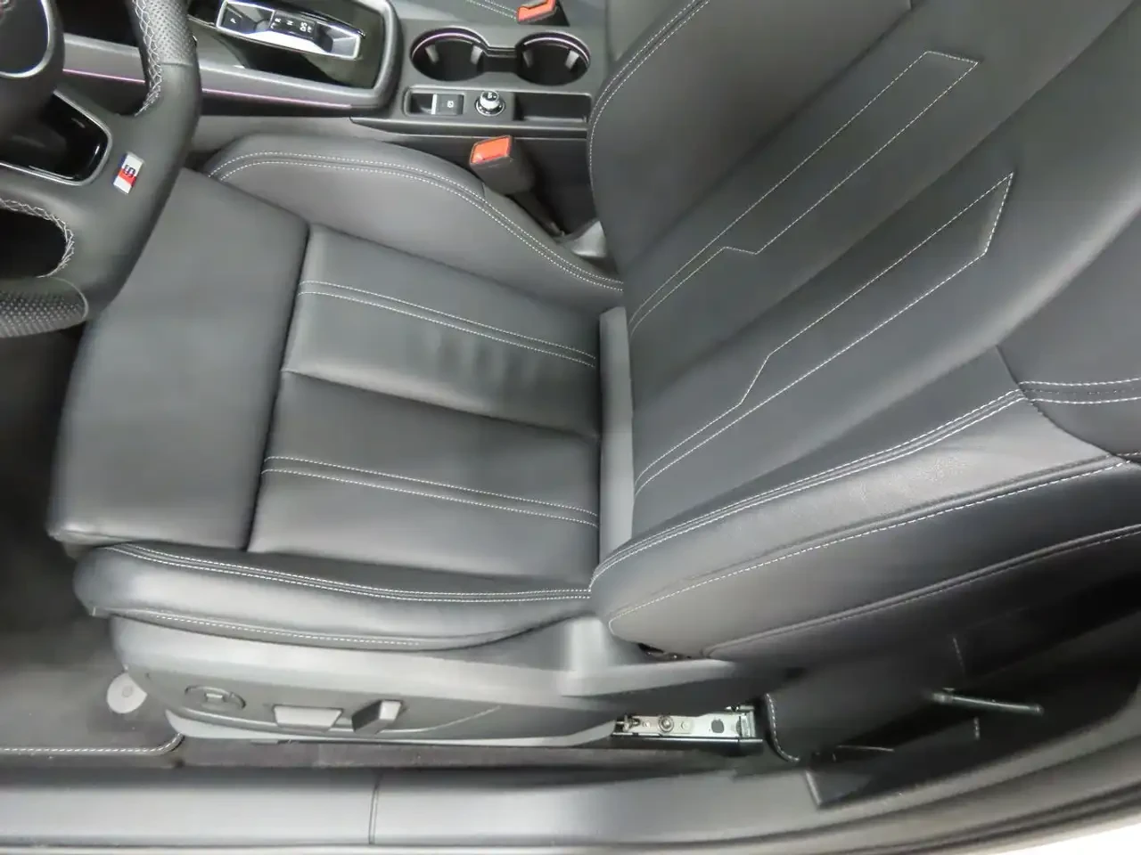 Audi A3 Technik All Wheel Drive, снимка 12 - Автомобили и джипове - 56461391