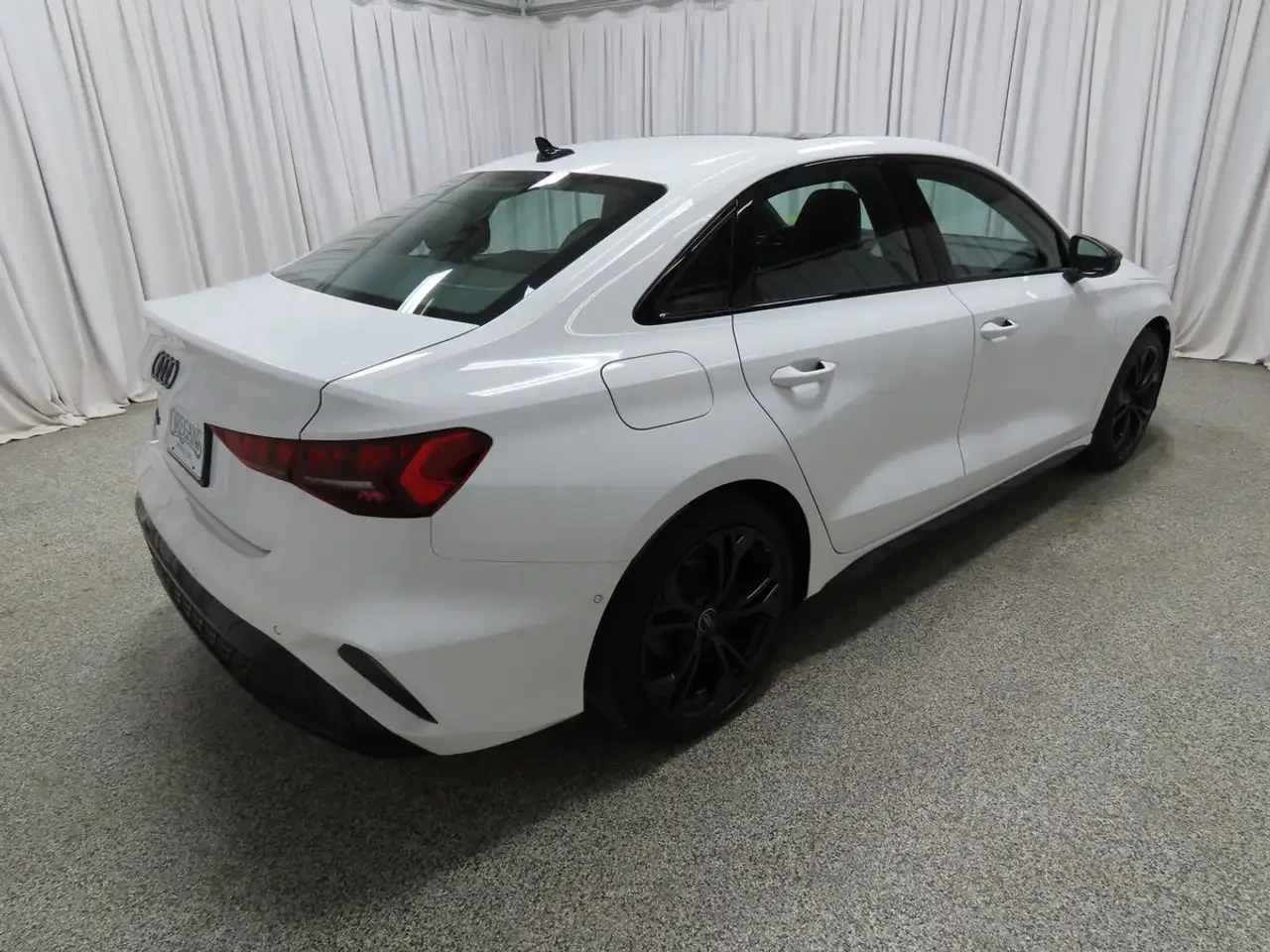 Audi A3 Technik All Wheel Drive, снимка 3 - Автомобили и джипове - 56461391