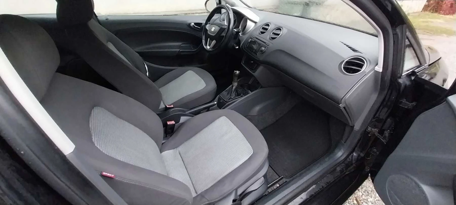 Seat Ibiza 1.4 ГАЗ* , снимка 4 - Автомобили и джипове - 56661057