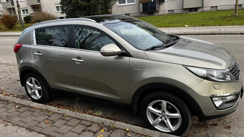 Kia Sportage 2, 0 CRDi AWD (SL) , снимка 1 - Автомобили и джипове - 49184417