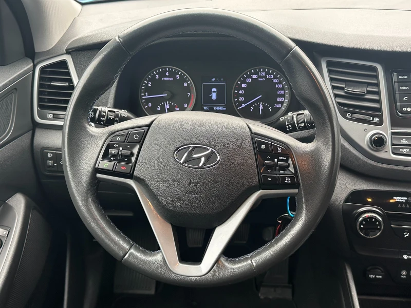 Hyundai Tucson 1.6GDi-132k.s-EURO6B-6sk.-170000km!!!-PDC, снимка 11 - Автомобили и джипове - 52473840