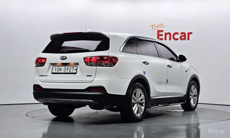 Kia Sorento, снимка 2 - Автомобили и джипове - 53031550