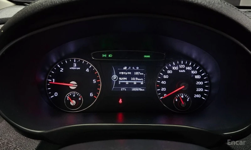 Kia Sorento, снимка 8 - Автомобили и джипове - 53031550