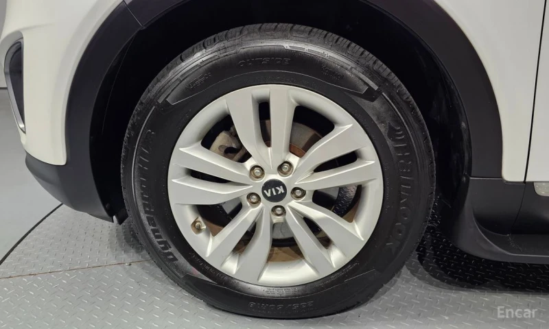 Kia Sorento, снимка 5 - Автомобили и джипове - 53031550