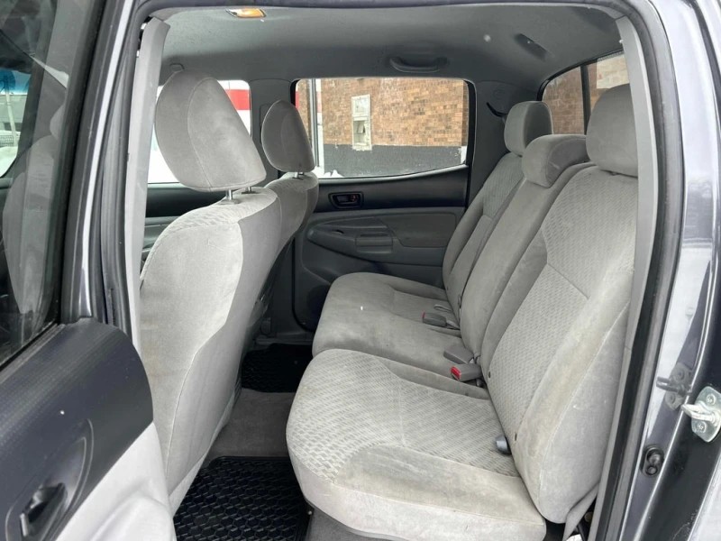 Toyota Tacoma * 4WD DoubleCab V6 Auto * CARFAX * БЕЗ ПЪРВОНАЧАЛН, снимка 10 - Автомобили и джипове - 53299634