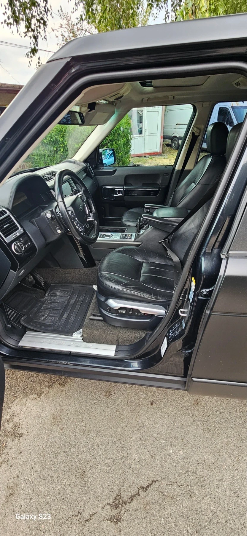 Land Rover Range rover Facelift 2011г 4.4TD V8 (313 кс) AWD 8ZFAutomatic  - изображение 6