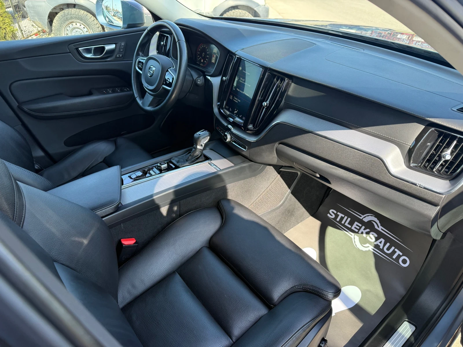 Volvo XC60 Автоматик 4х4, снимка 11 - Автомобили и джипове - 53838464