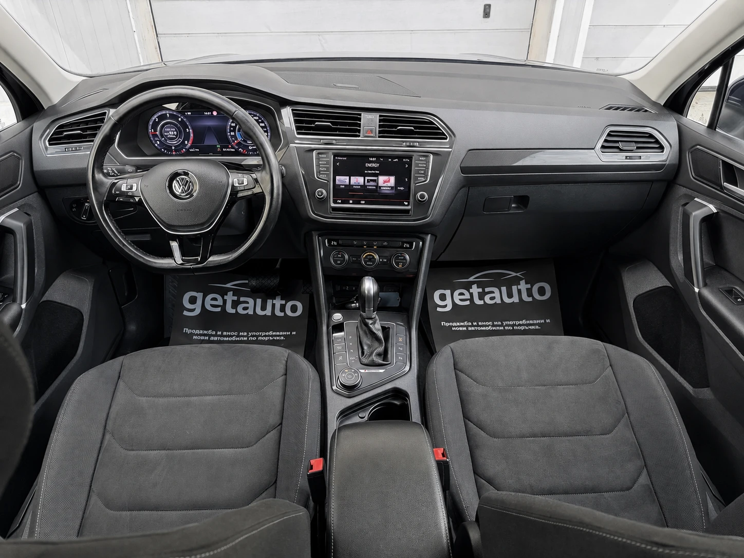 VW Tiguan 2.0 TDI-4Motion-DSG-Дигитално табло-Keyless-Камера, снимка 12 - Автомобили и джипове - 54661770