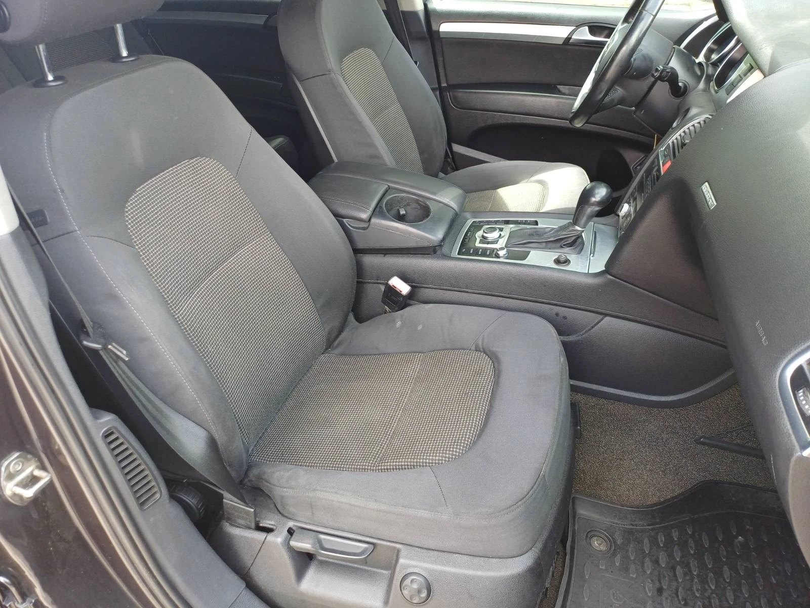 Audi Q7 3.0 TDI, снимка 14 - Автомобили и джипове - 54747156